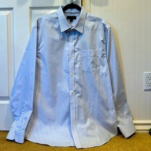 Men’s Banana Republic dress shirt, gorgeous material, brand new no tags.